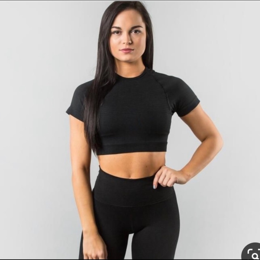 Alphalete Revival Crop Top